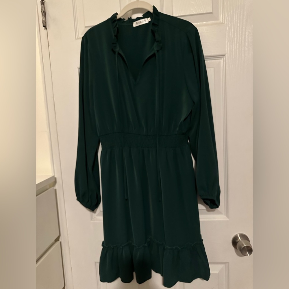 Beautiful hunter green dress size large
